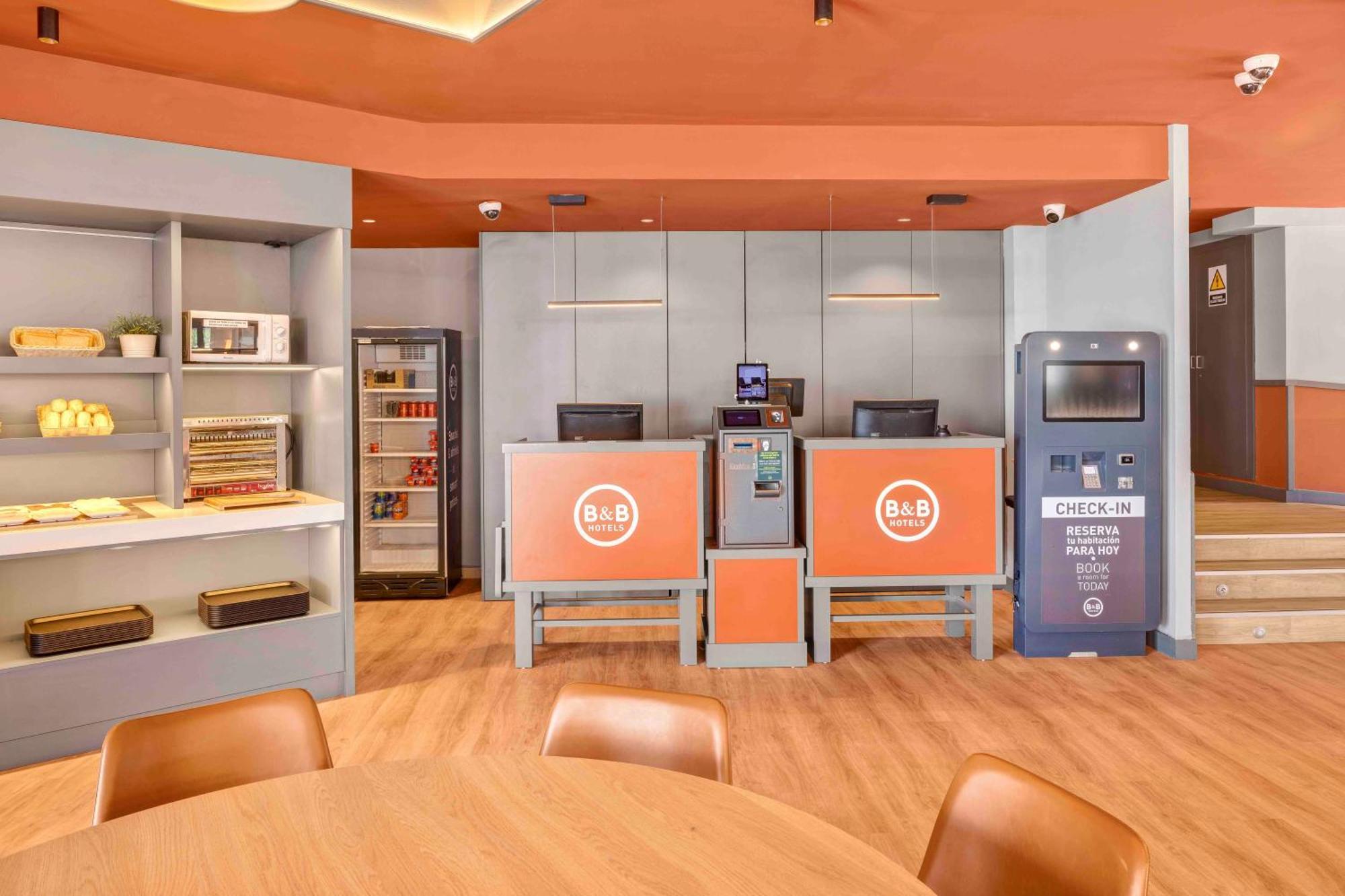 B&B Hotel Figueres Figueres  Eksteriør bilde