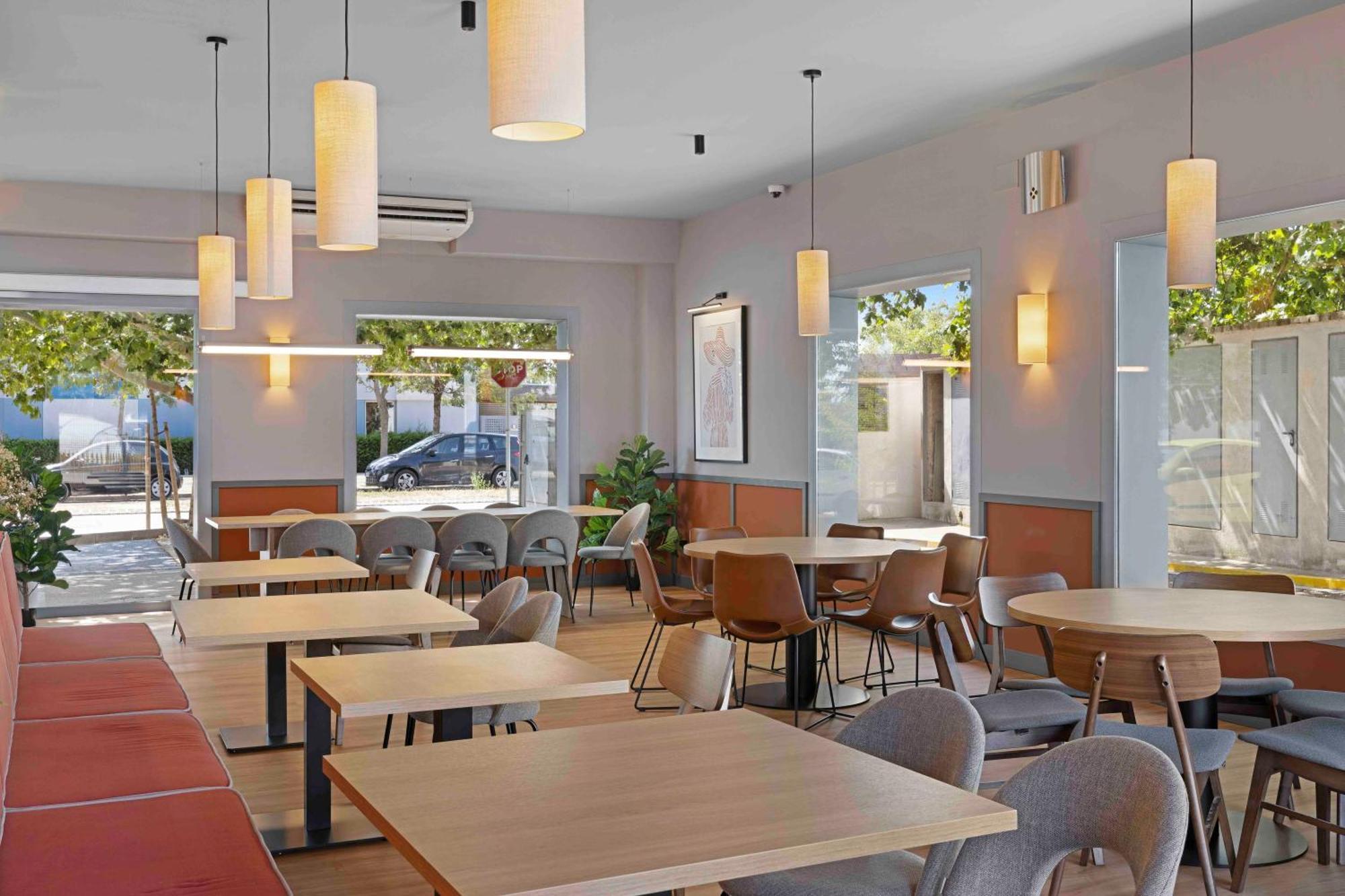 B&B Hotel Figueres Figueres  Eksteriør bilde