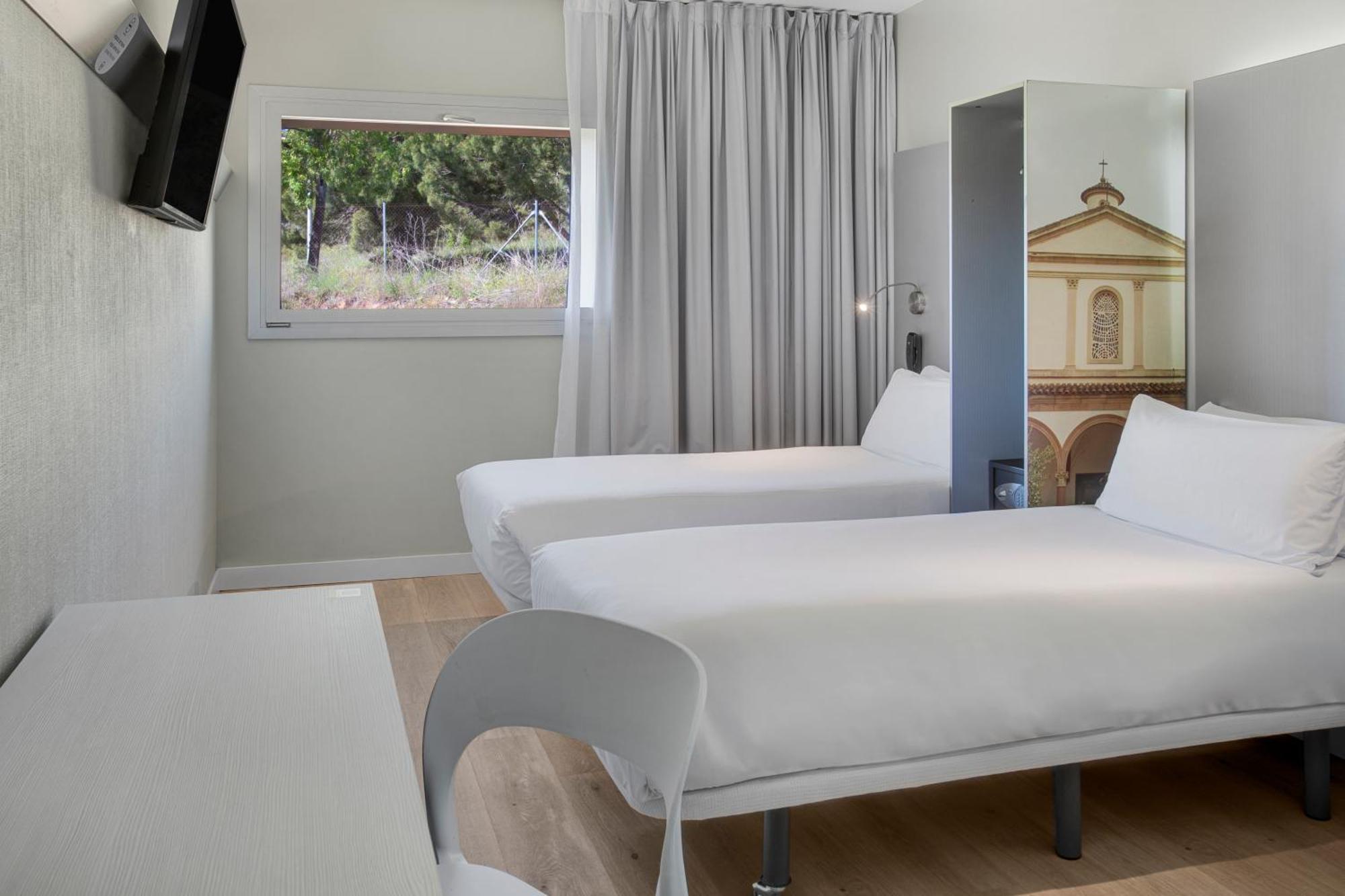 B&B Hotel Figueres Figueres  Eksteriør bilde