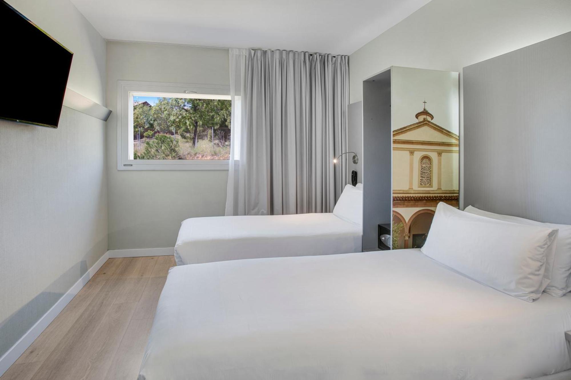B&B Hotel Figueres Figueres  Eksteriør bilde